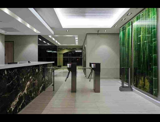88M² OFFICE TO LET IN CLAREMONT